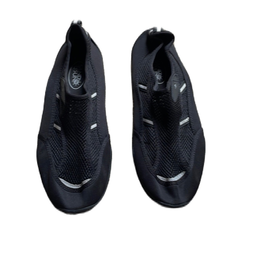Sand N Sun L men’s pull on black and white swim shoes size large (11-12)
